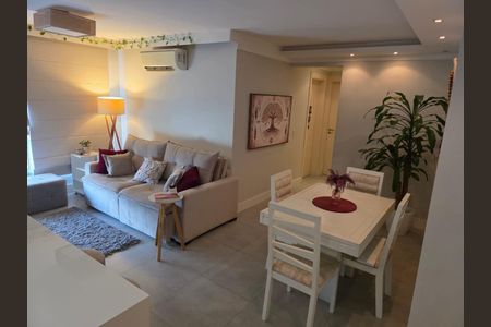 Sala de apartamento à venda com 2 quartos, 62m² em Jardim Carvalho, Porto Alegre