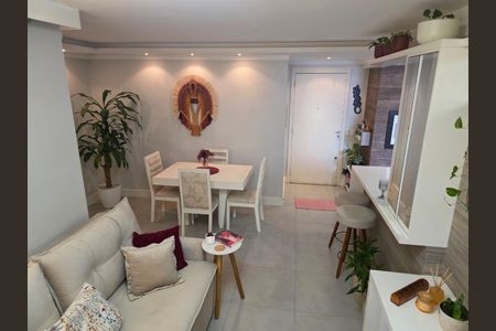 Apartamento à venda com 62m², 2 quartos e 1 vagaSala de Jantar