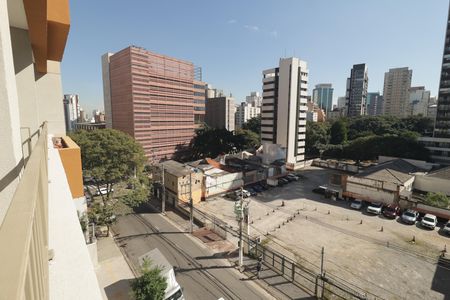Varanda de kitnet/studio para alugar com 1 quarto, 26m² em Vila Mariana, São Paulo