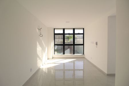 Apartamento para alugar com 68m², 2 quartos e 1 vagaSala