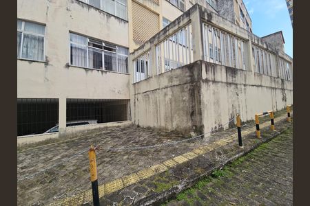 vaga garagem  de apartamento para alugar com 2 quartos, 50m² em Canela, Salvador