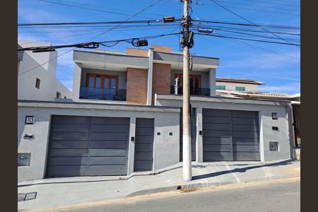Casa à venda com 180m², 3 quartos e 3 vagas