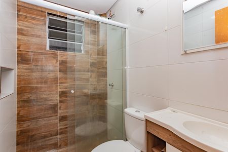 Banheiro de casa para alugar com 2 quartos, 42m² em Parque Bristol, São Paulo