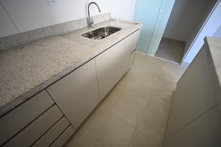 Apartamento para alugar com 74m², 2 quartos e 1 vaga