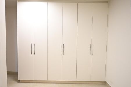 Apartamento para alugar com 74m², 2 quartos e 1 vaga