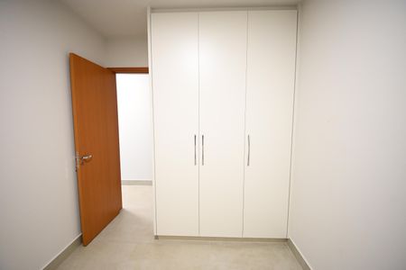 Apartamento para alugar com 74m², 2 quartos e 1 vaga