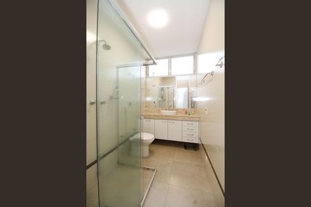 Apartamento à venda com 155m², 3 quartos e 1 vaga Apartamento à venda com 155m², 3 quartos e 1 vagaBanheiro da Suíte