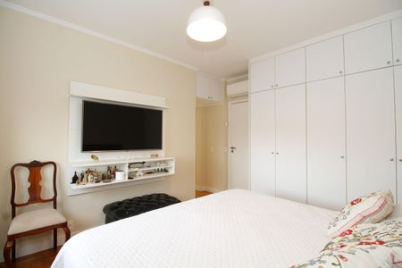 Apartamento à venda com 155m², 3 quartos e 1 vaga Apartamento à venda com 155m², 3 quartos e 1 vagaSuíte
