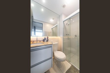 Banheiro de kitnet/studio à venda com 1 quarto, 33m² em Brooklin, São Paulo