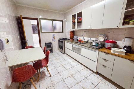 Apartamento para alugar com 92m², 2 quartos e 1 vagaCozinha