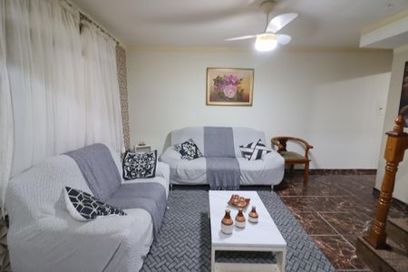Sala de casa à venda com 3 quartos, 203m² em Cidade das Flores, Osasco