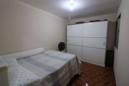 Casa à venda com 203m², 3 quartos e 2 vagasQuarto 2
