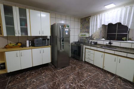 Casa à venda com 3 quartos, 203m² em Cidade das Flores, Osasco