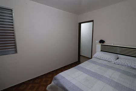 Casa à venda com 203m², 3 quartos e 2 vagasQuarto 2