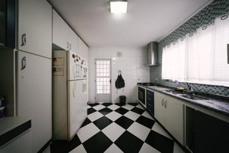 Casa à venda com 3 quartos, 140m² em Jardim Santa Maria, São Paulo