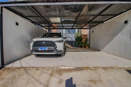 Garagem de casa à venda com 3 quartos, 210m² em Vila Jardim, Porto Alegre