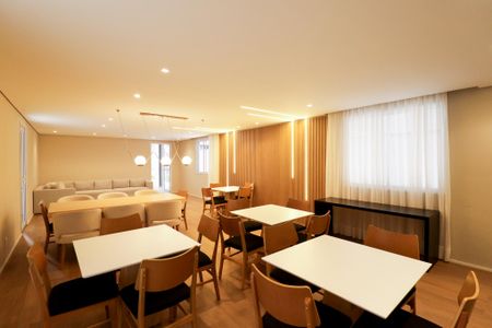 Apartamento à venda com 36m², 2 quartos e sem vaga Apartamento à venda com 36m², 2 quartos e sem vagaSalão de Festas