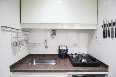 Cozinha de apartamento à venda com 1 quarto, 40m² em Itaim Bibi, São Paulo