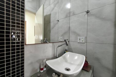 Banheiro de casa à venda com 2 quartos, 126m² em Loteamento Residencial Flavia, Campinas