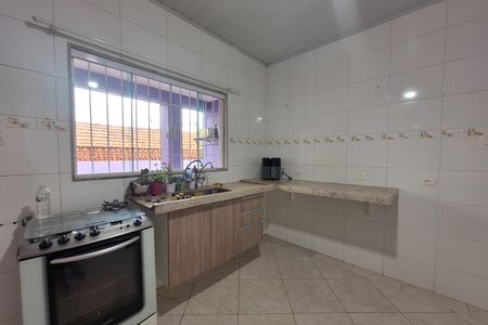 Casa para alugar com 60m², 2 quartos e 4 vagas Casa para alugar com 60m², 2 quartos e 4 vagasCozinha