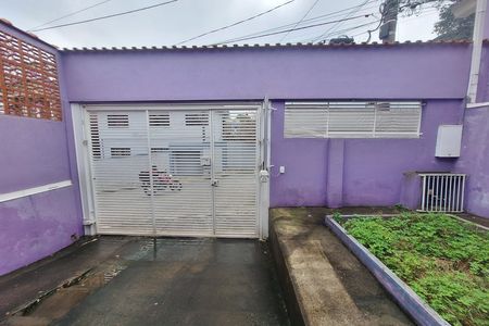 Casa para alugar com 60m², 2 quartos e 4 vagas Casa para alugar com 60m², 2 quartos e 4 vagasGaragem