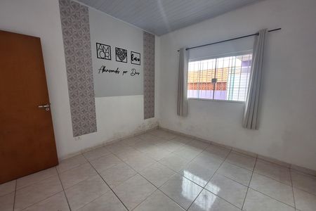 Casa para alugar com 60m², 2 quartos e 4 vagas Casa para alugar com 60m², 2 quartos e 4 vagasQuarto