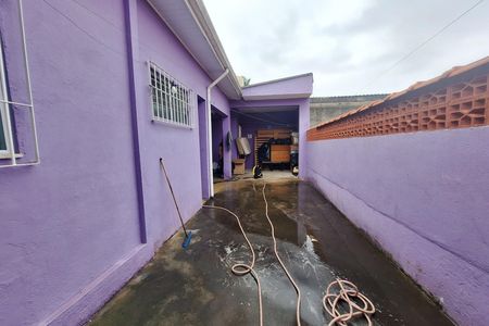 Casa para alugar com 60m², 2 quartos e 4 vagas Casa para alugar com 60m², 2 quartos e 4 vagasQuintal