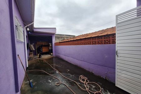 Casa para alugar com 60m², 2 quartos e 4 vagas Casa para alugar com 60m², 2 quartos e 4 vagasQuintal
