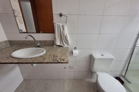 Casa para alugar com 60m², 2 quartos e 4 vagas Casa para alugar com 60m², 2 quartos e 4 vagasBanheiro