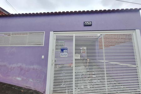 Casa para alugar com 60m², 2 quartos e 4 vagas Casa para alugar com 60m², 2 quartos e 4 vagasFachada