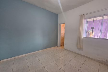 Casa para alugar com 60m², 2 quartos e 4 vagas Casa para alugar com 60m², 2 quartos e 4 vagasSuíte