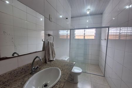 Casa para alugar com 60m², 2 quartos e 4 vagas Casa para alugar com 60m², 2 quartos e 4 vagasBanheiro