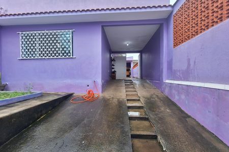 Casa para alugar com 60m², 2 quartos e 4 vagas Casa para alugar com 60m², 2 quartos e 4 vagasGaragem