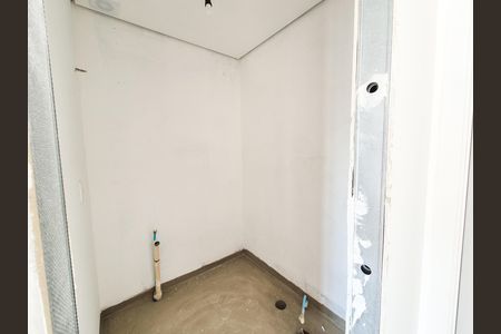 Apartamento à venda com 305m², 4 quartos e 3 vagas Apartamento à venda com 305m², 4 quartos e 3 vagasLavabo