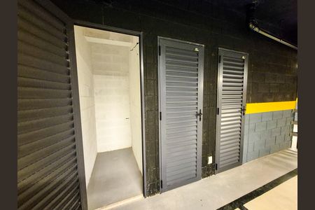 Apartamento à venda com 305m², 4 quartos e 3 vagas Apartamento à venda com 305m², 4 quartos e 3 vagasDepósito
