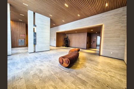 Apartamento à venda com 305m², 4 quartos e 3 vagas Apartamento à venda com 305m², 4 quartos e 3 vagasHall de entrada