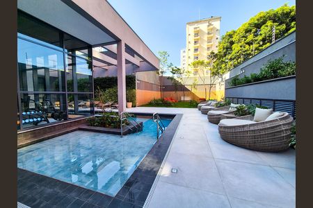 Apartamento à venda com 305m², 4 quartos e 3 vagas Apartamento à venda com 305m², 4 quartos e 3 vagasPiscina