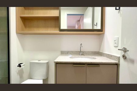 Banheiro da Suíte de kitnet/studio para alugar com 1 quarto, 24m² em Pinheiros, São Paulo