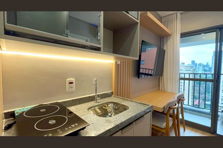 Cozinha de kitnet/studio para alugar com 1 quarto, 24m² em Pinheiros, São Paulo