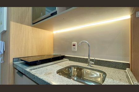 Cozinha de kitnet/studio para alugar com 1 quarto, 24m² em Pinheiros, São Paulo