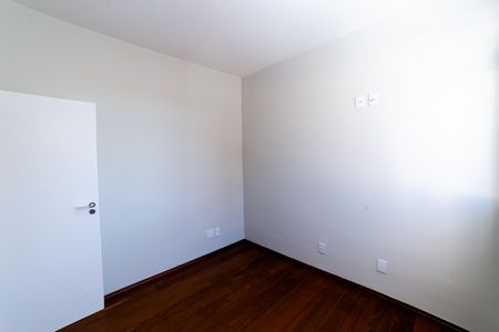Quarto 2 de apartamento à venda com 3 quartos, 110m² em Santa Efigênia, Belo Horizonte