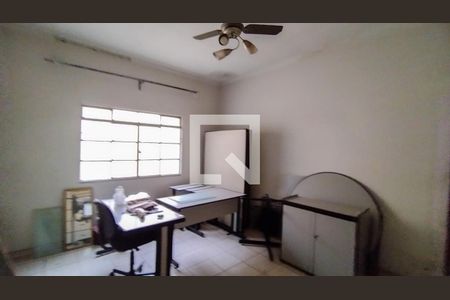 Casa para alugar com 88m², 2 quartos e 2 vagas