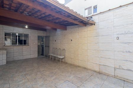 Casa à venda com 188m², 2 quartos e 1 vagaQuintal