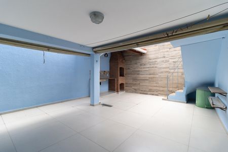 Casa para alugar com 120m², 3 quartos e 2 vagasQuintal