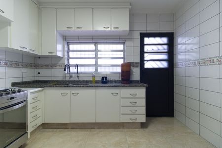 Casa para alugar com 120m², 3 quartos e 2 vagasCozinha 