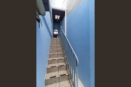 Casa para alugar com 120m², 3 quartos e 2 vagasEscada