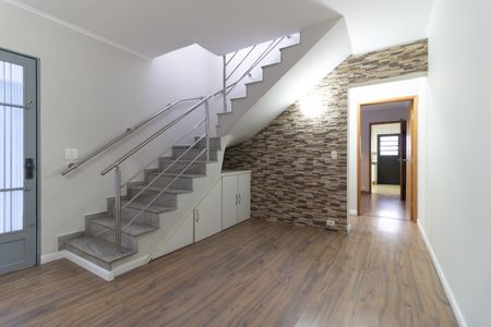 Casa para alugar com 120m², 3 quartos e 2 vagasSala