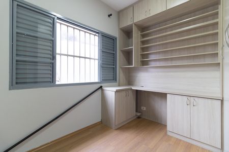 Casa para alugar com 120m², 3 quartos e 2 vagasQuarto 2
