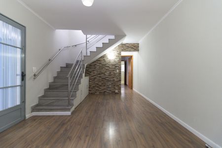 Casa para alugar com 120m², 3 quartos e 2 vagasSala