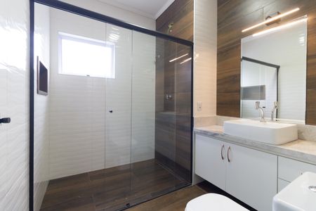 Casa para alugar com 120m², 3 quartos e 2 vagasBanheiro da Suíte